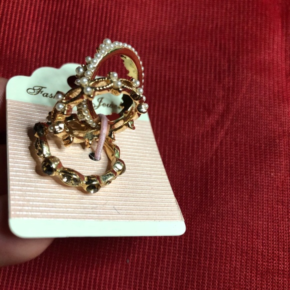 New ring - Picture 2 of 8